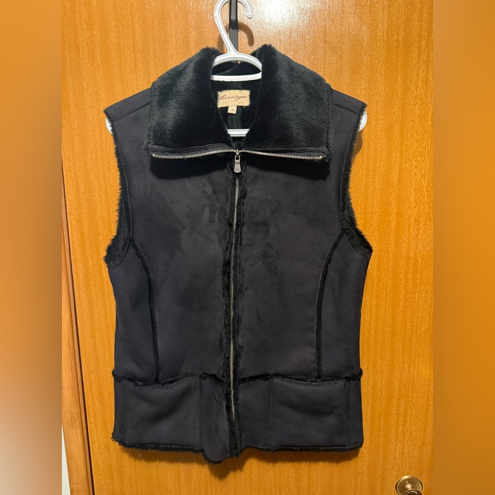 Barrage Black Fleece-Lined Vest